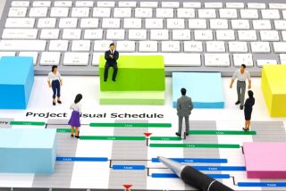 採用戦略とは？7つのフローとポイント・注意点を解説